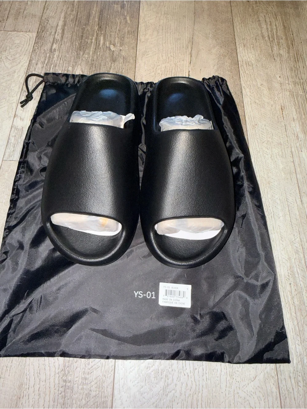 Title: YZY YS-01 Black Slide Sandals Size 9 New